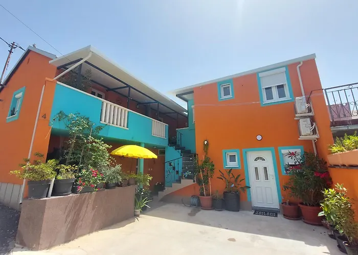 Mexicana Apartment Yellow