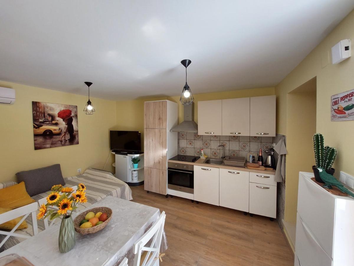 Apartament Mexicana Yellow *