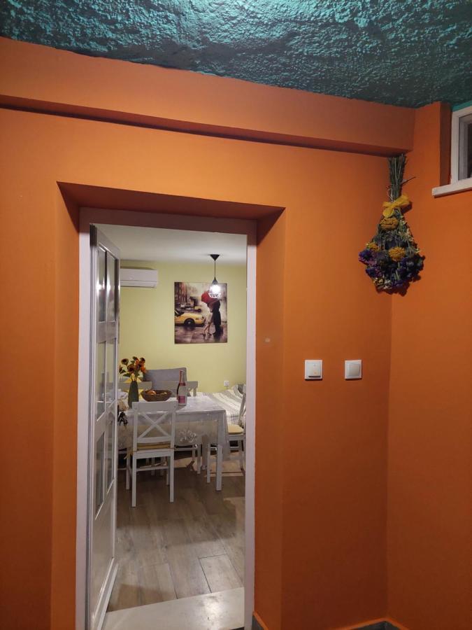 Mexicana Yellow Apartament *